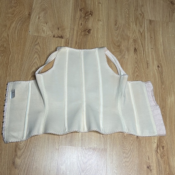 Pink Corset 30 Sz Small Chest 33” Waist 27” length 17” Hook & Eye Vintage Corset - Picture 10 of 12
